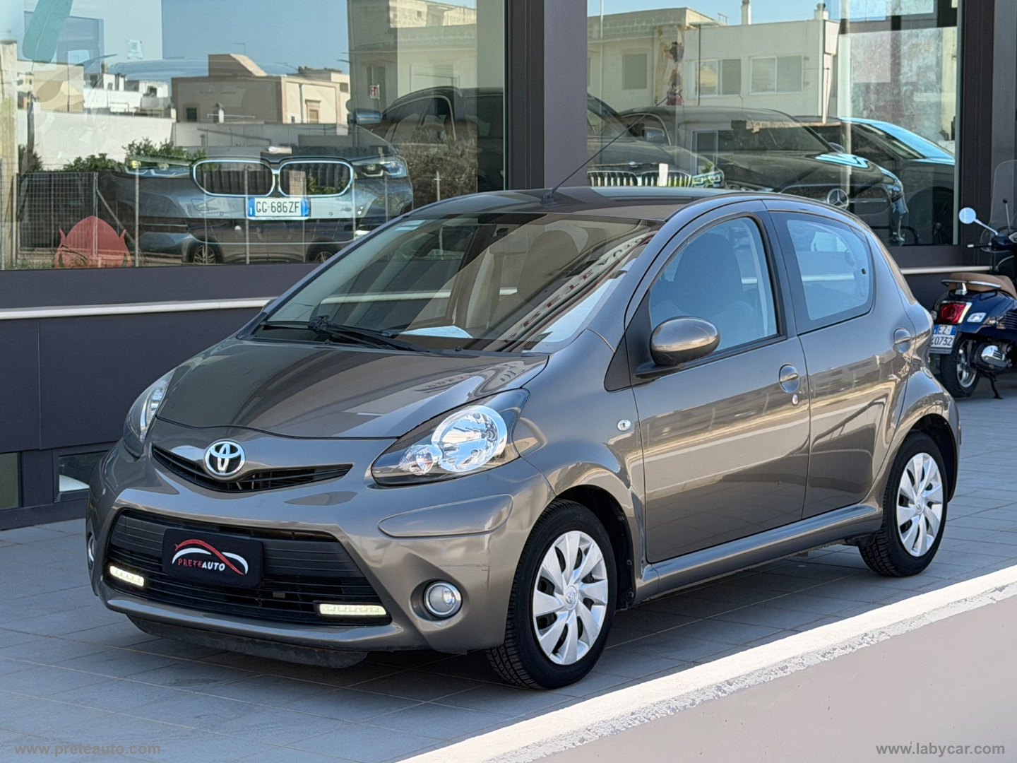 Aygo 1.0 12V VVT-i 5p. Active Connect                                                        