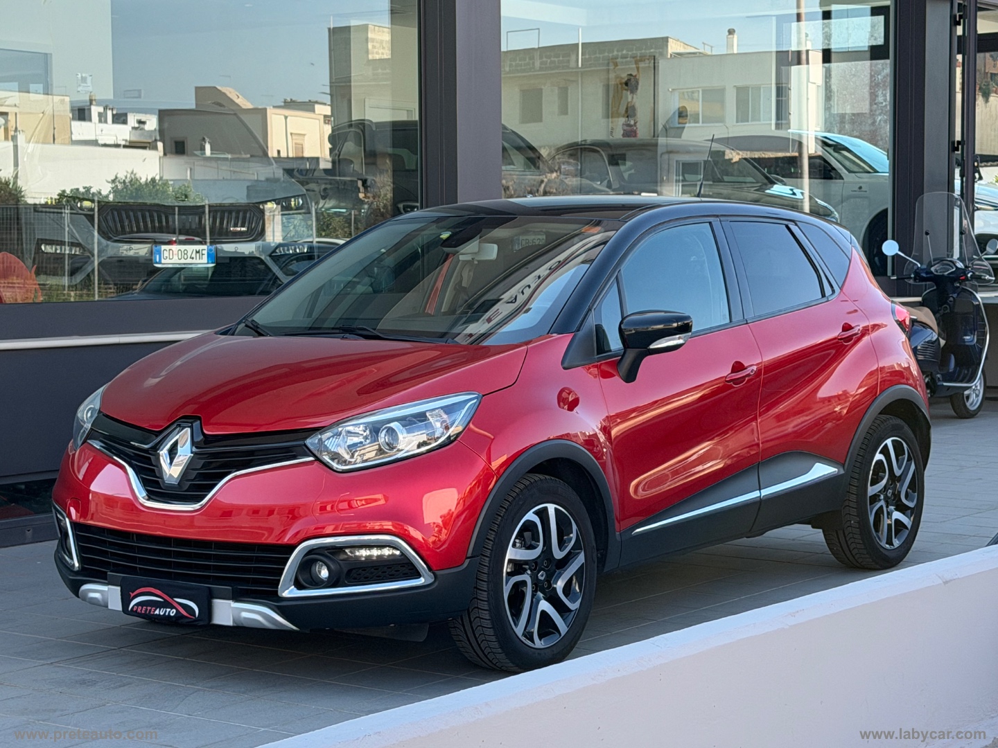 RENAULT