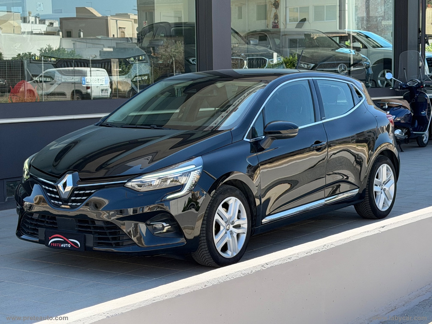 RENAULT Clio