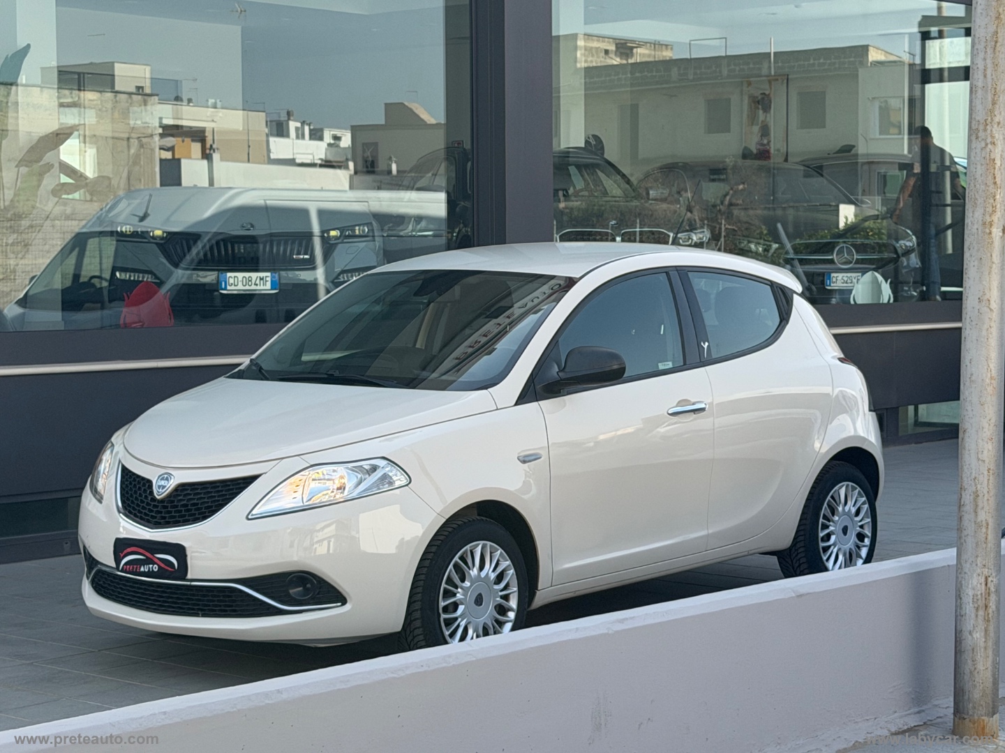 LANCIA Ypsilon