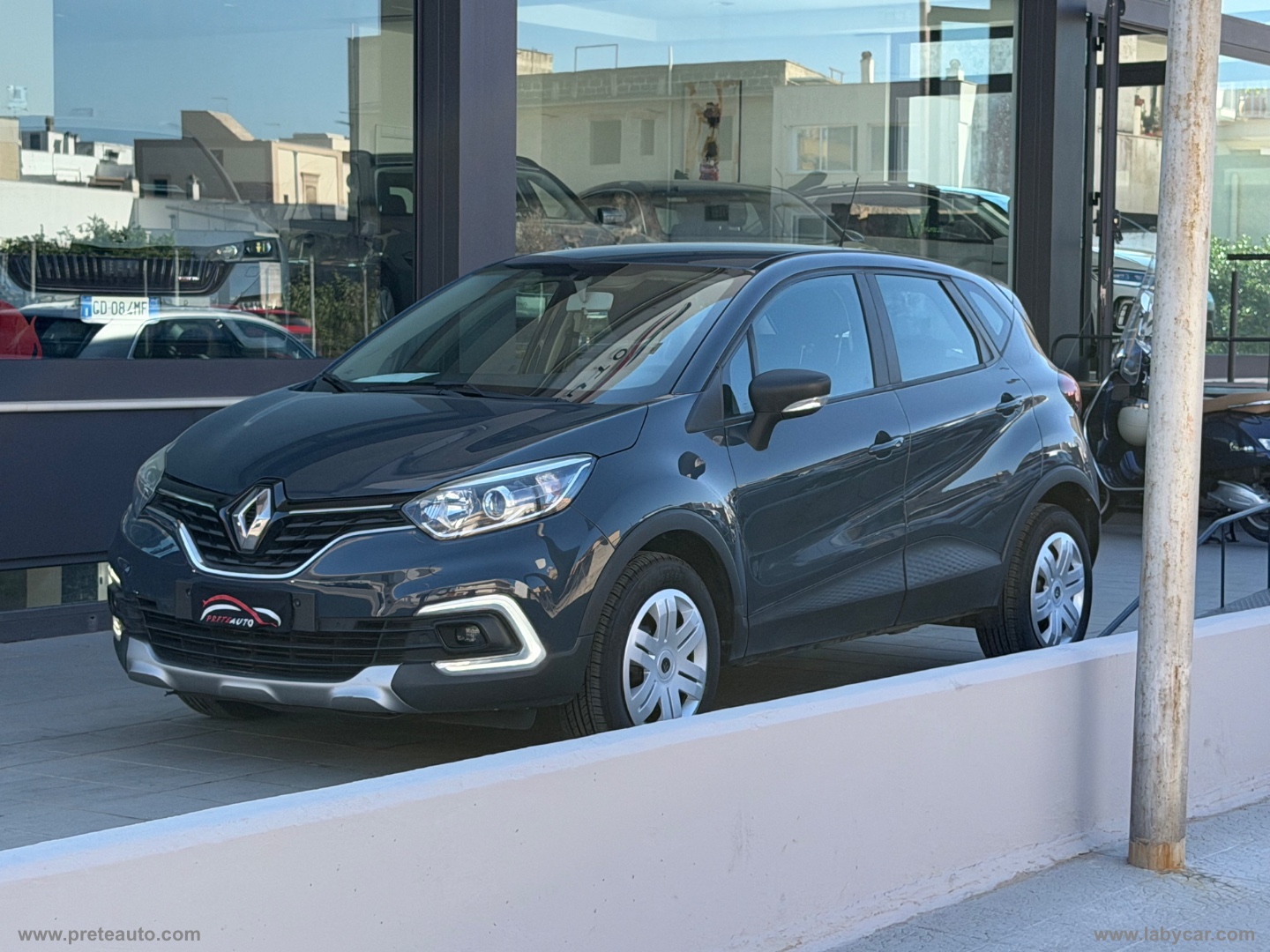 RENAULT