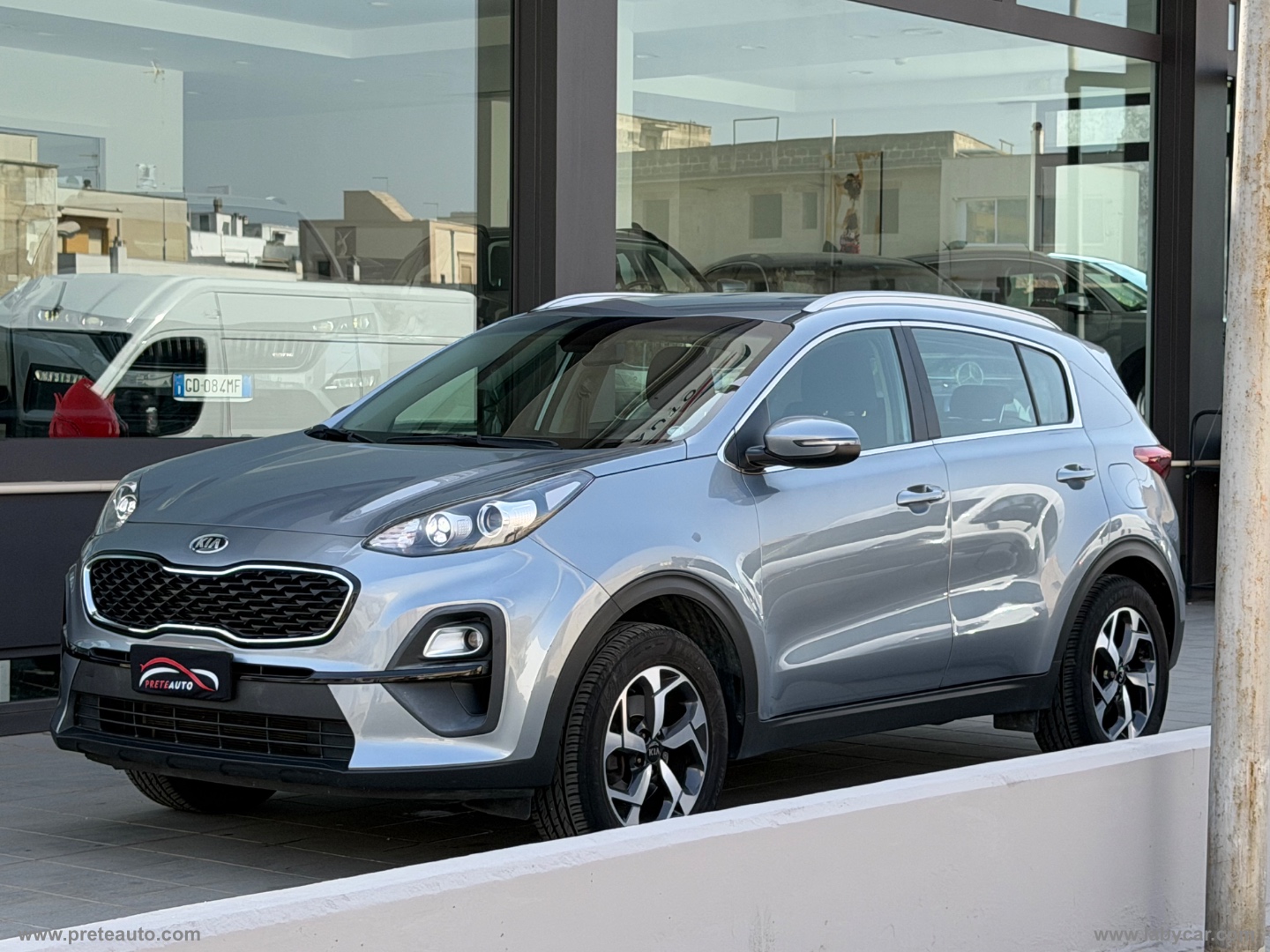 KIA Sportage 1.6 ECOGPL 2WD Urban                                                        