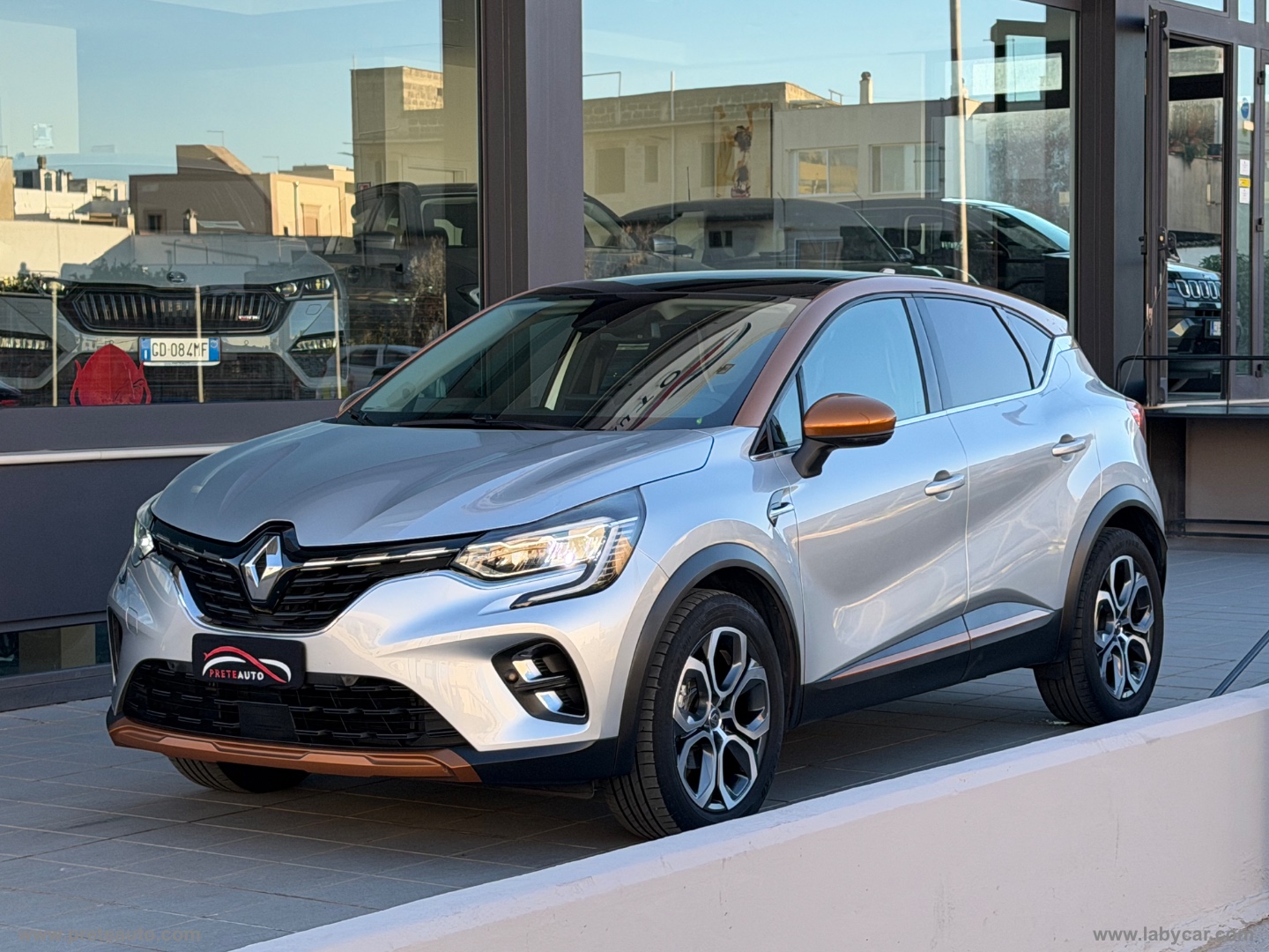 RENAULT