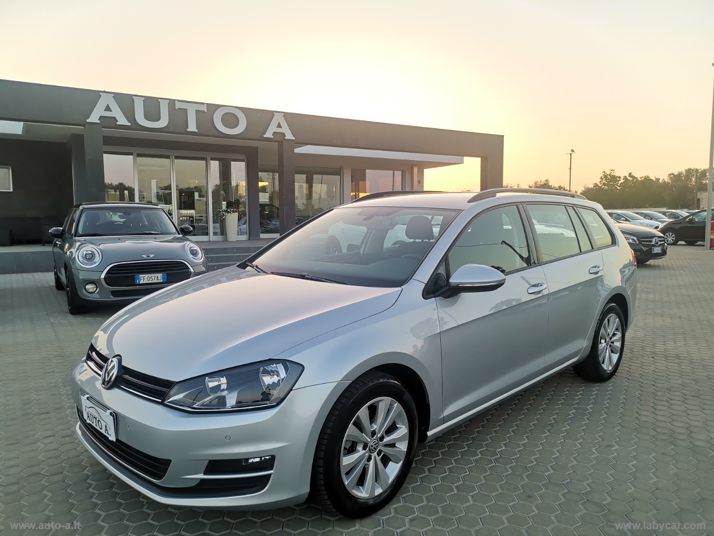 VOLKSWAGEN&nbsp;Golf