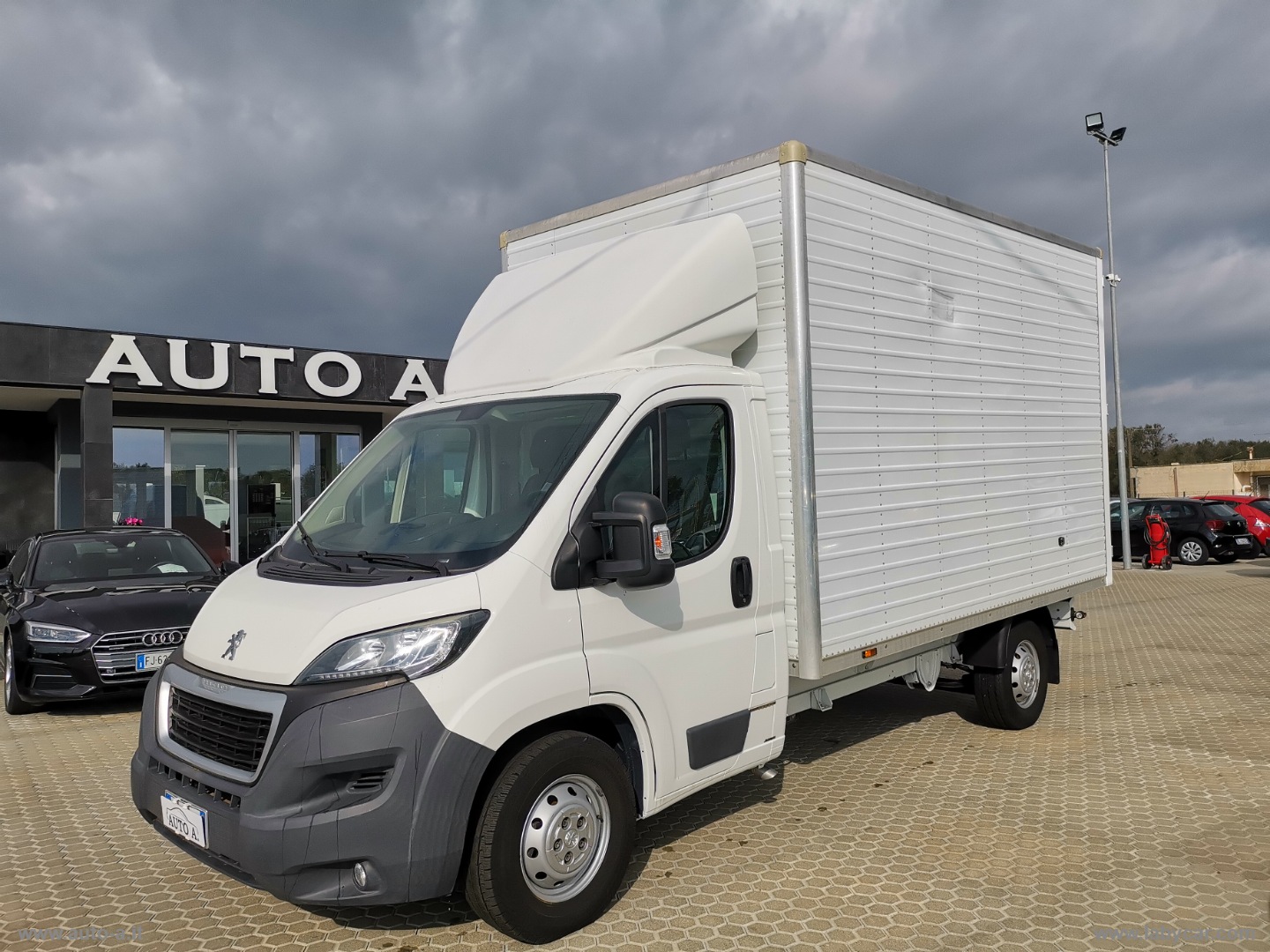 BOXER 2.0 BLUEHDI FURGONATURA IN LEGA CON SOLI 57.000 KM!                                                        