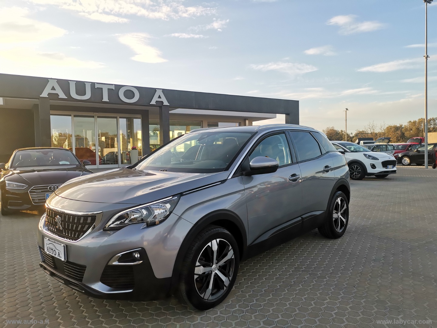 PEUGEOT 3008