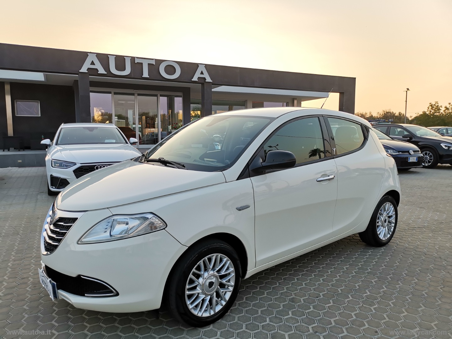 LANCIA Ypsilon
