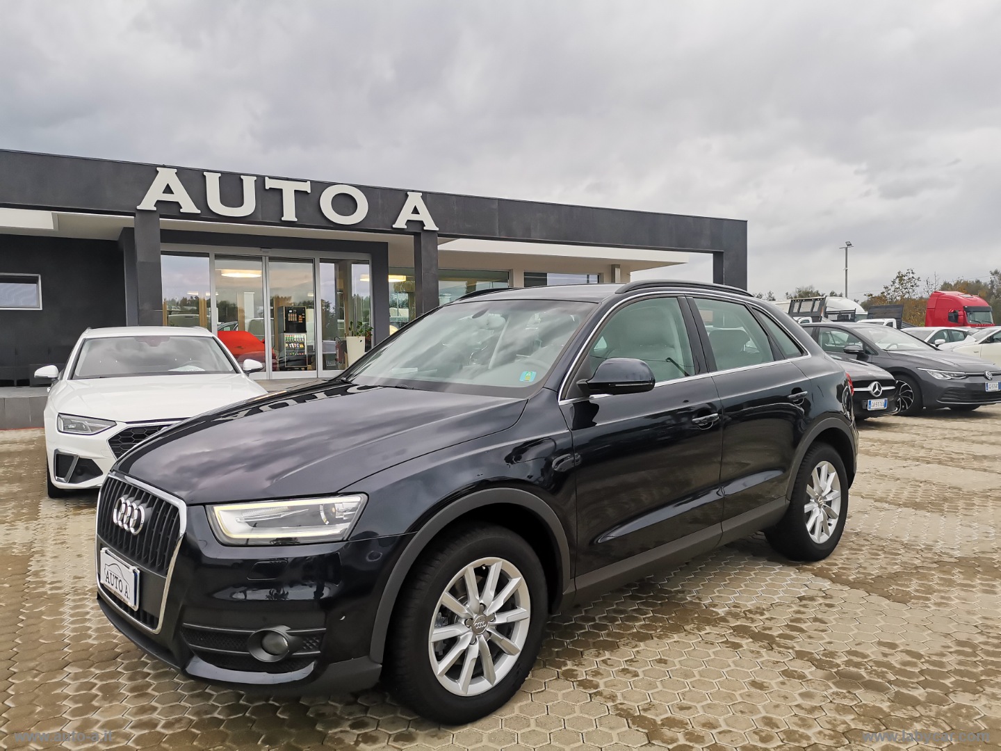 AUDI Q3