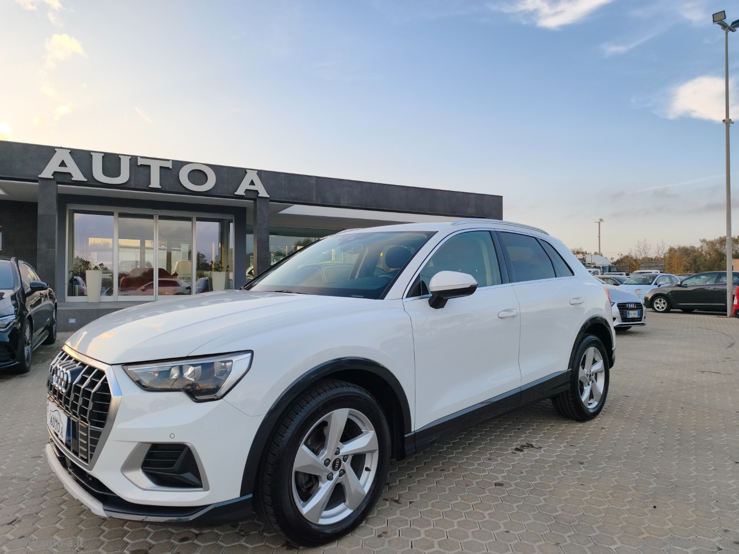 AUDI Q3