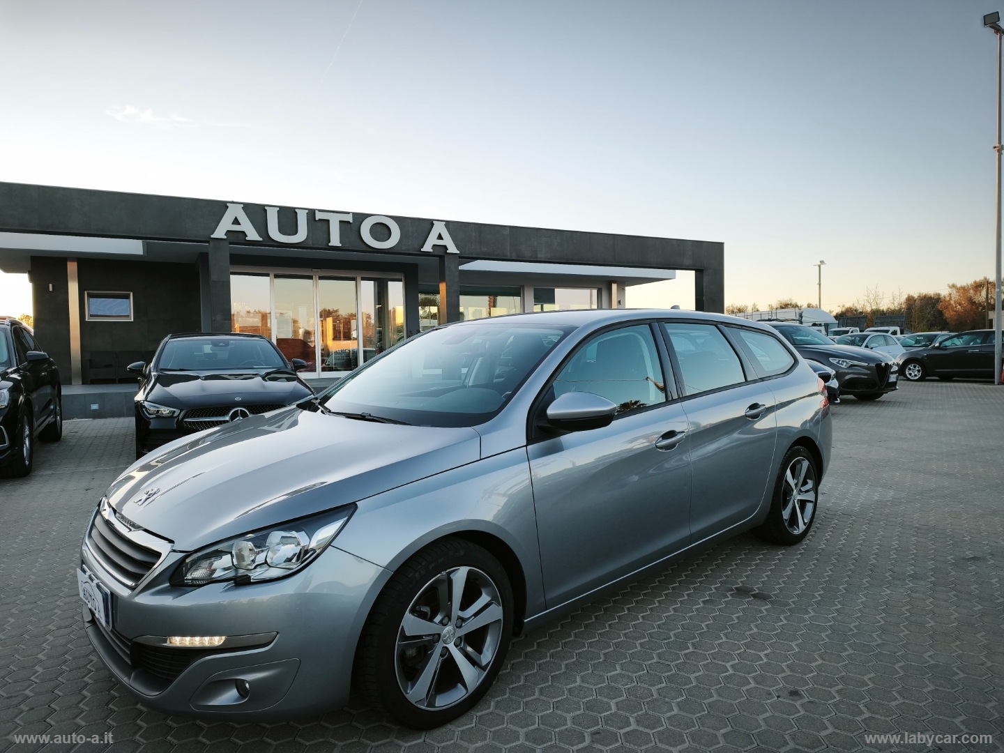PEUGEOT&nbsp;308