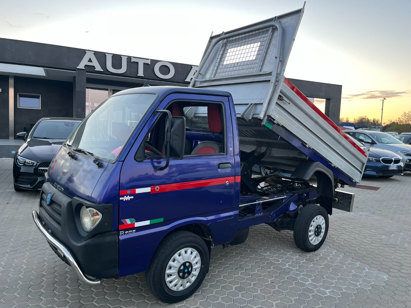 QUARGO CASSONE RIBALTABILE                                                        