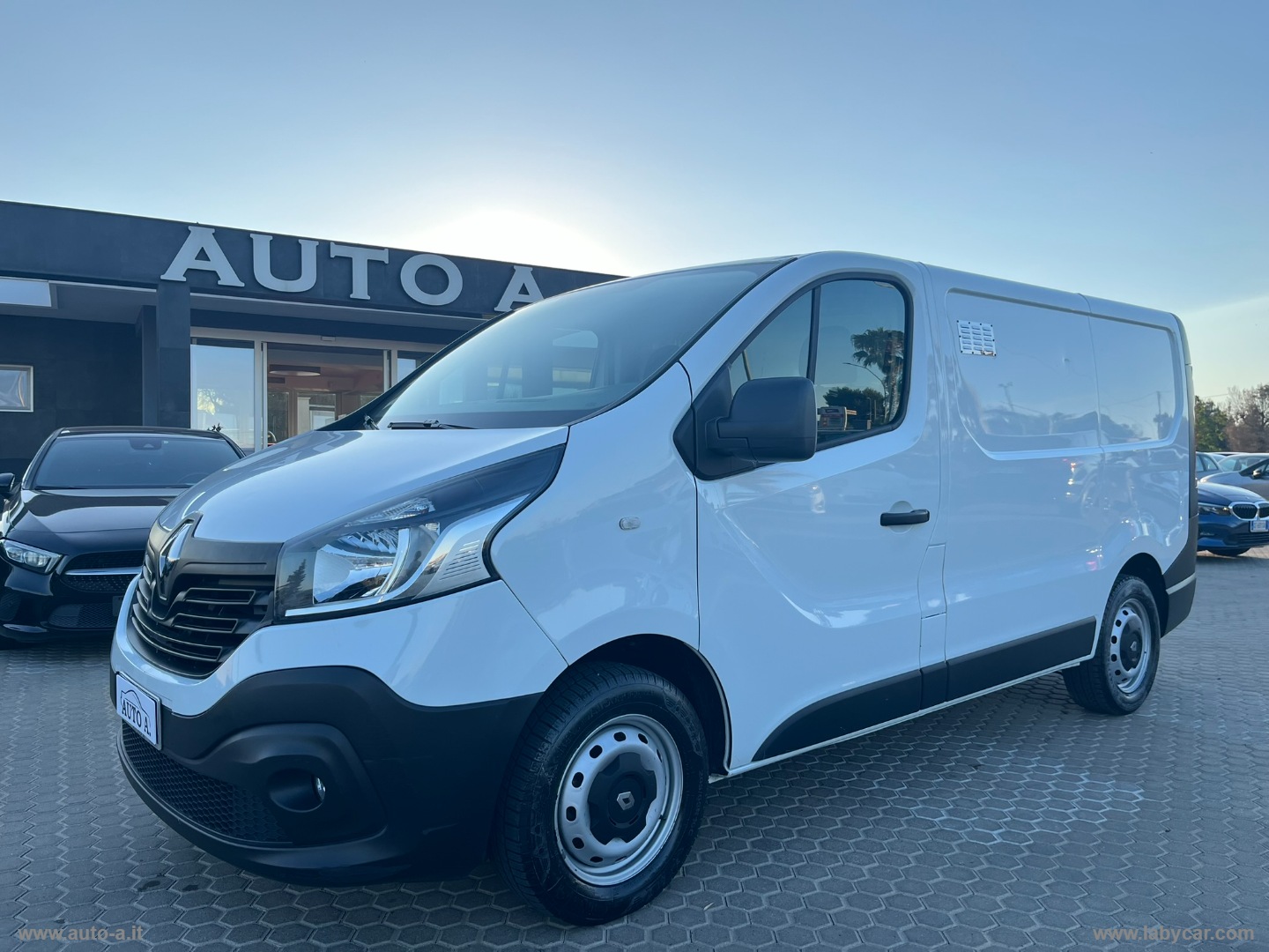 RENAULT&nbsp;