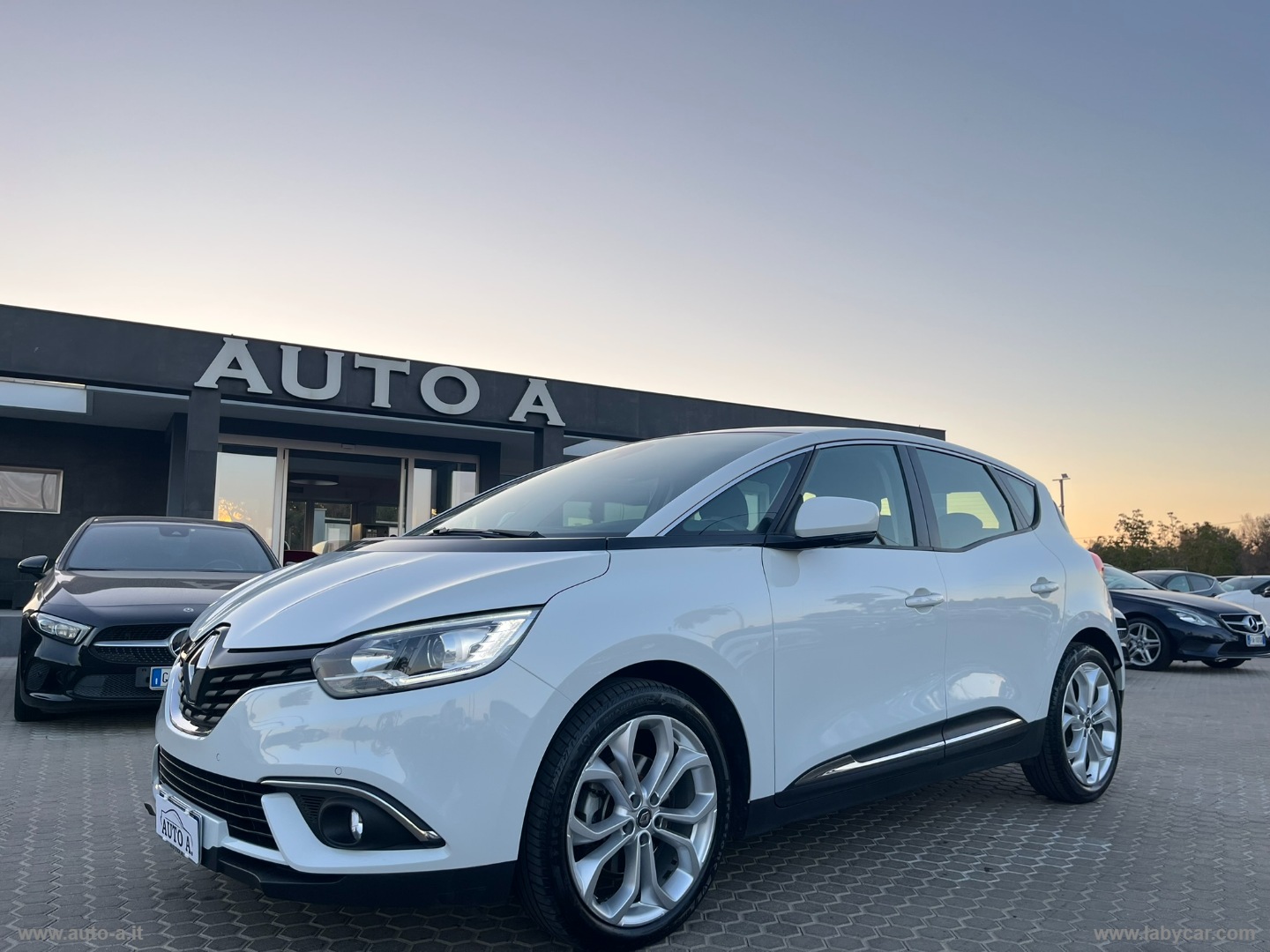 RENAULT&nbsp;Scénic