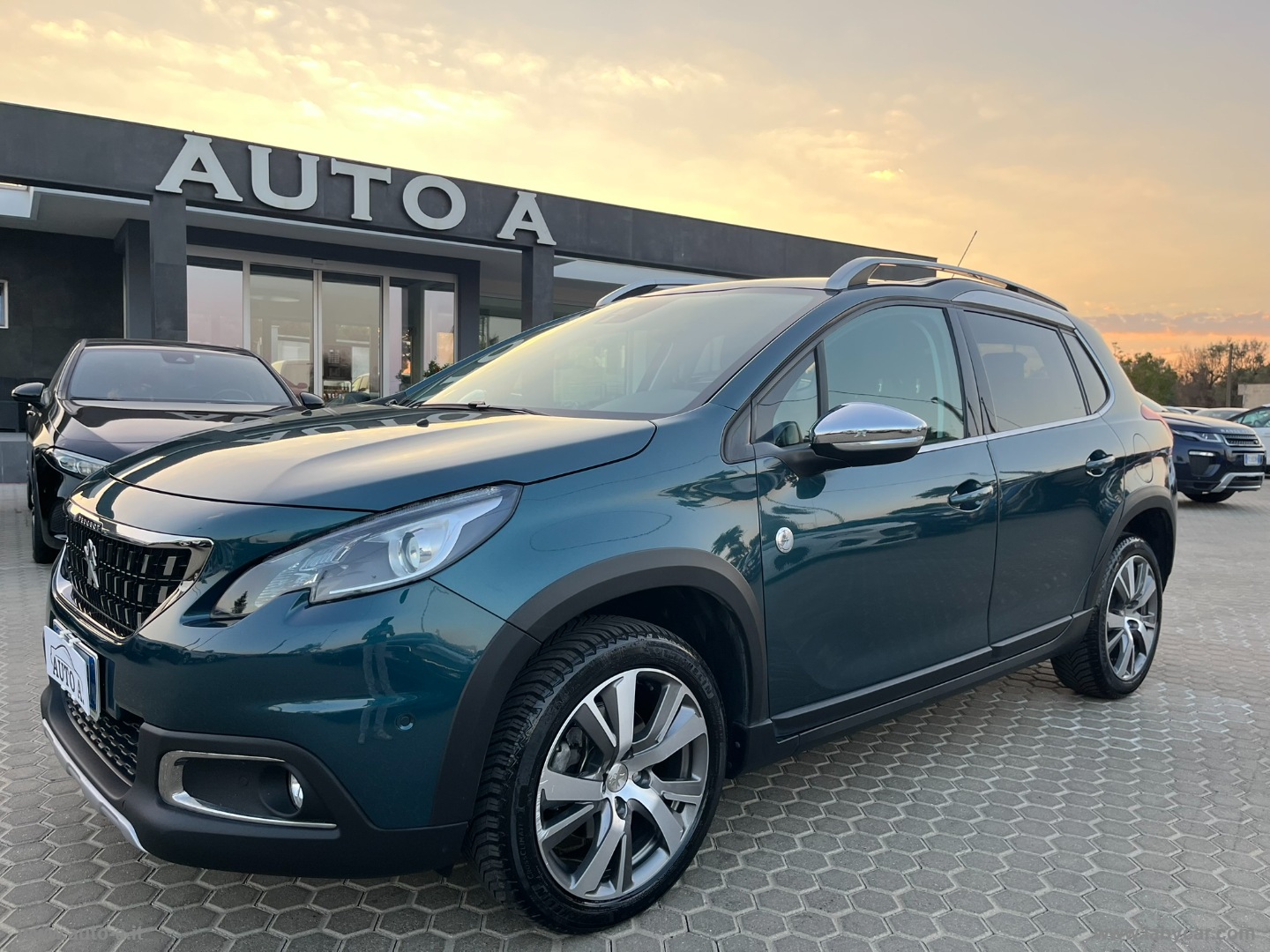 PEUGEOT 2008