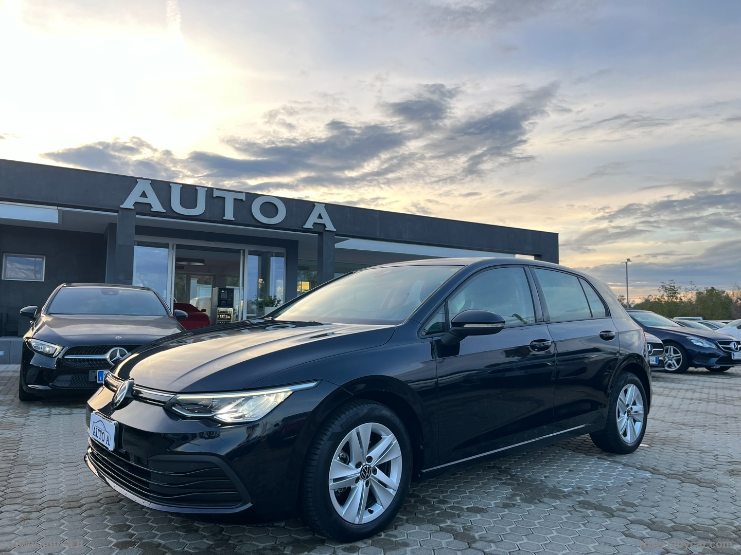 VOLKSWAGEN&nbsp;Golf