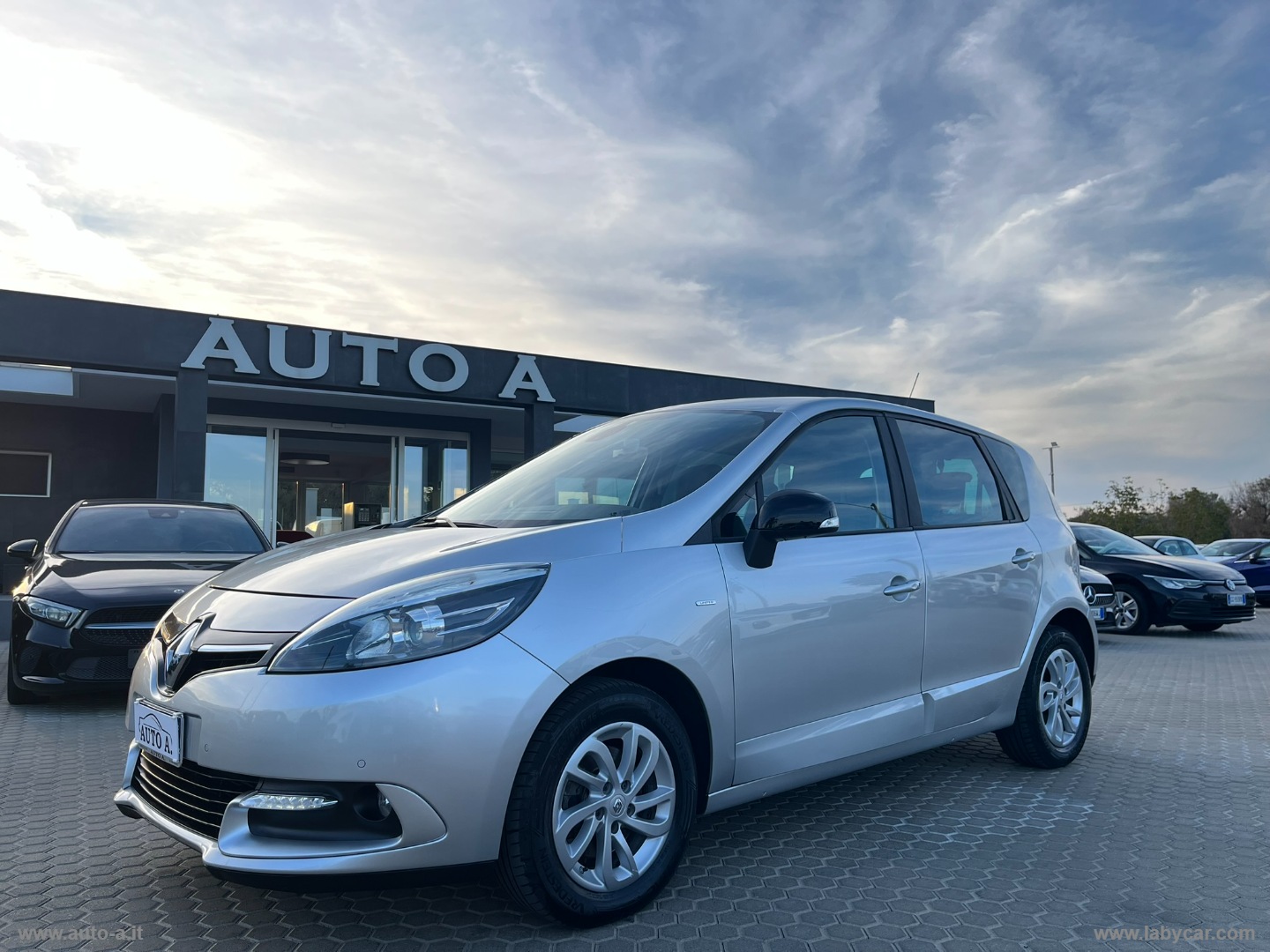 RENAULT Scénic