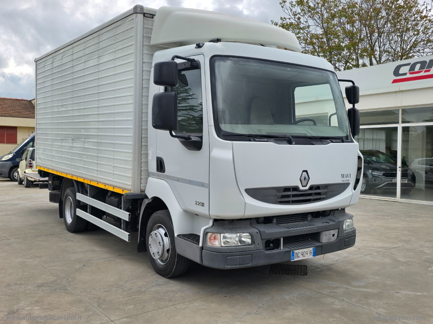 RENAULT TRUCKS 