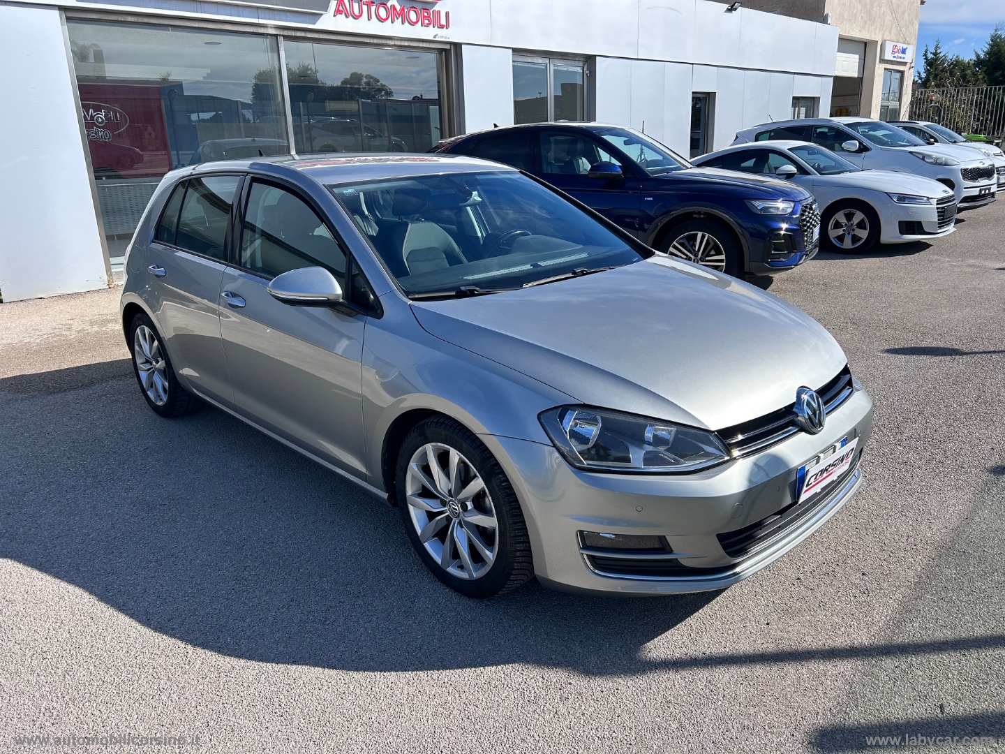 VOLKSWAGEN Golf