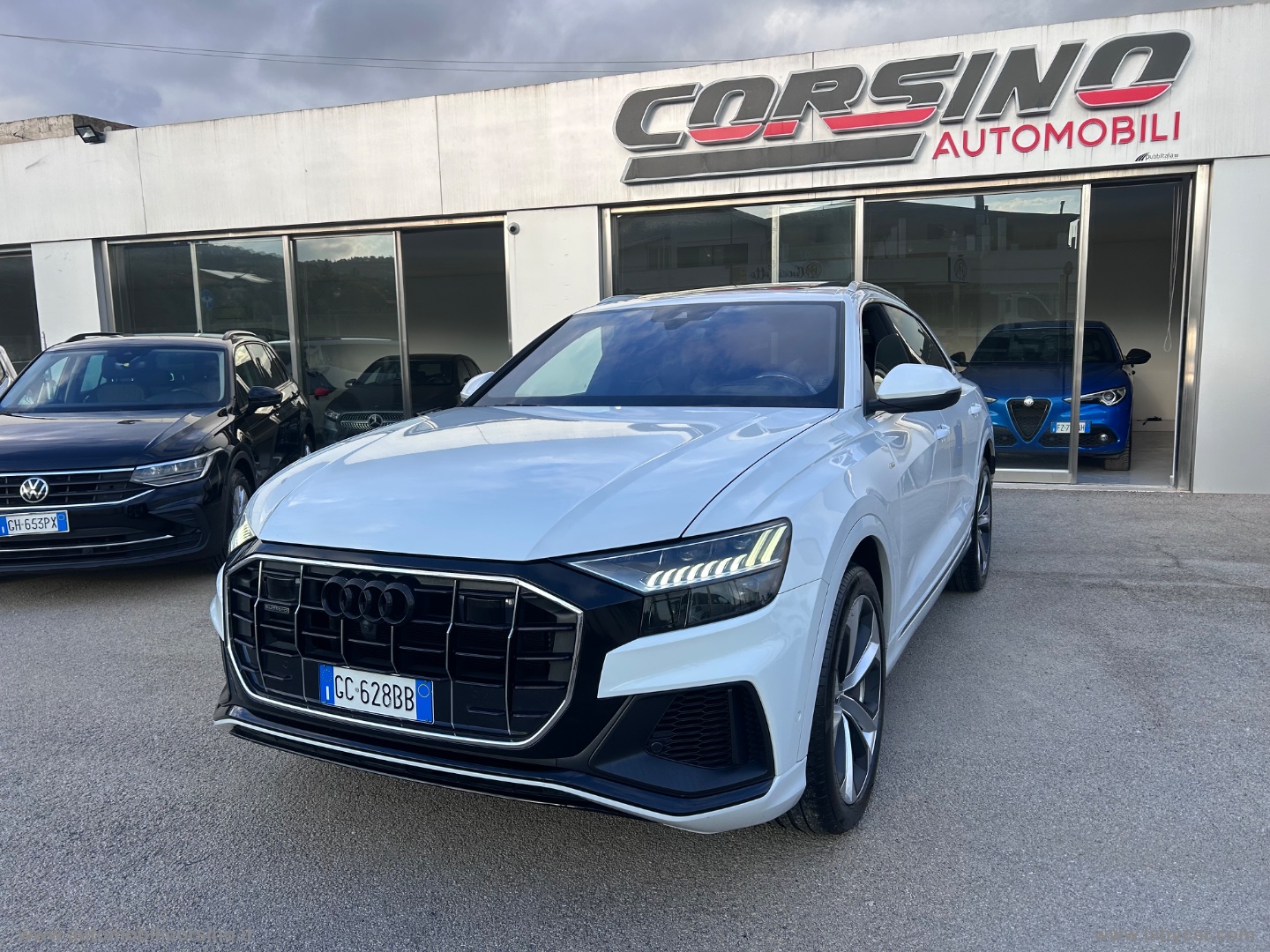 AUDI Q8