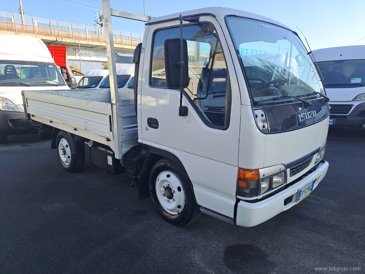 ISUZU 