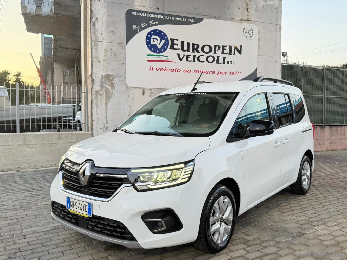 RENAULT 