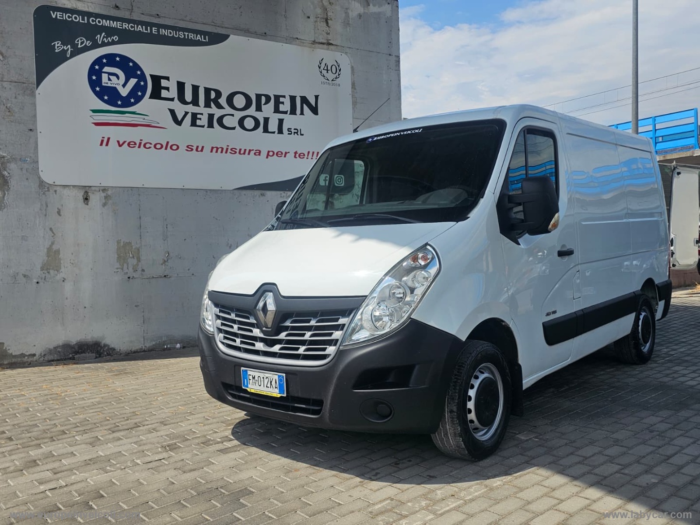 RENAULT 