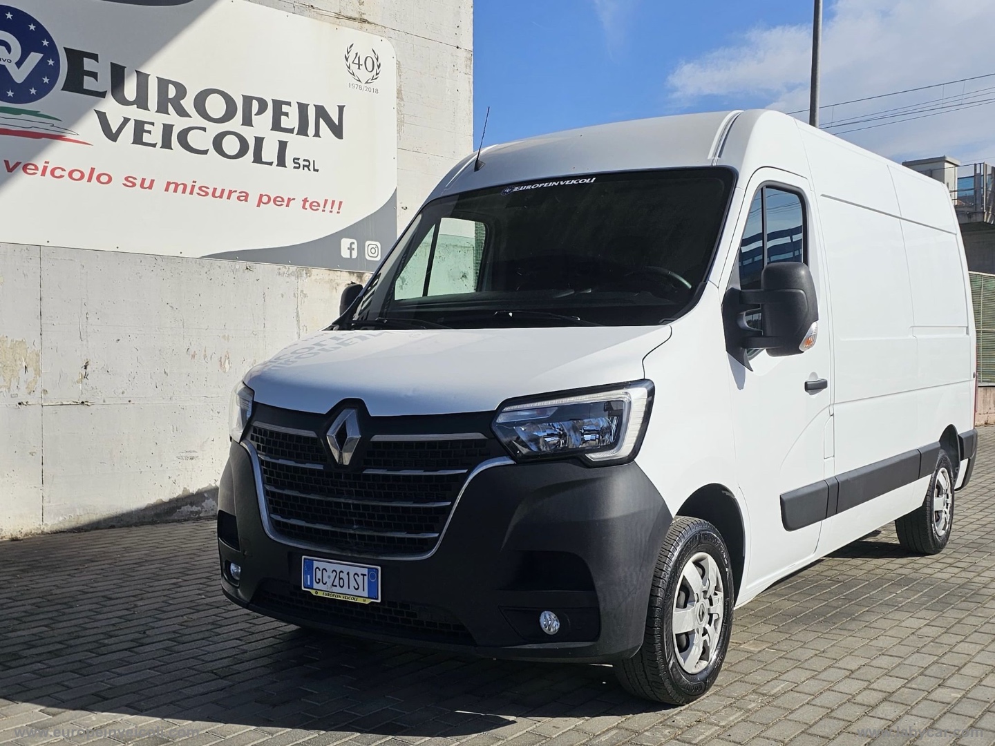 RENAULT 
