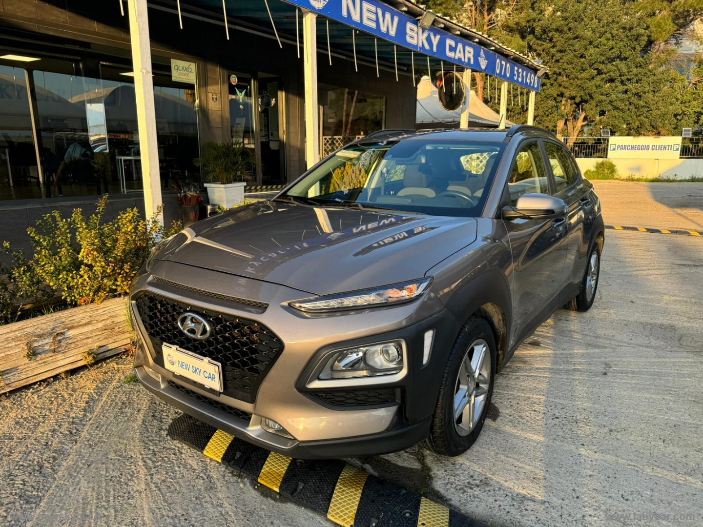HYUNDAI Kona