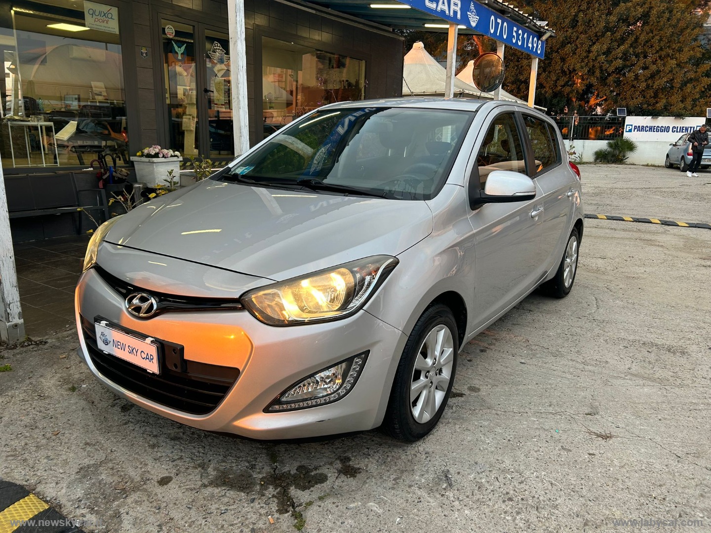 HYUNDAI i20