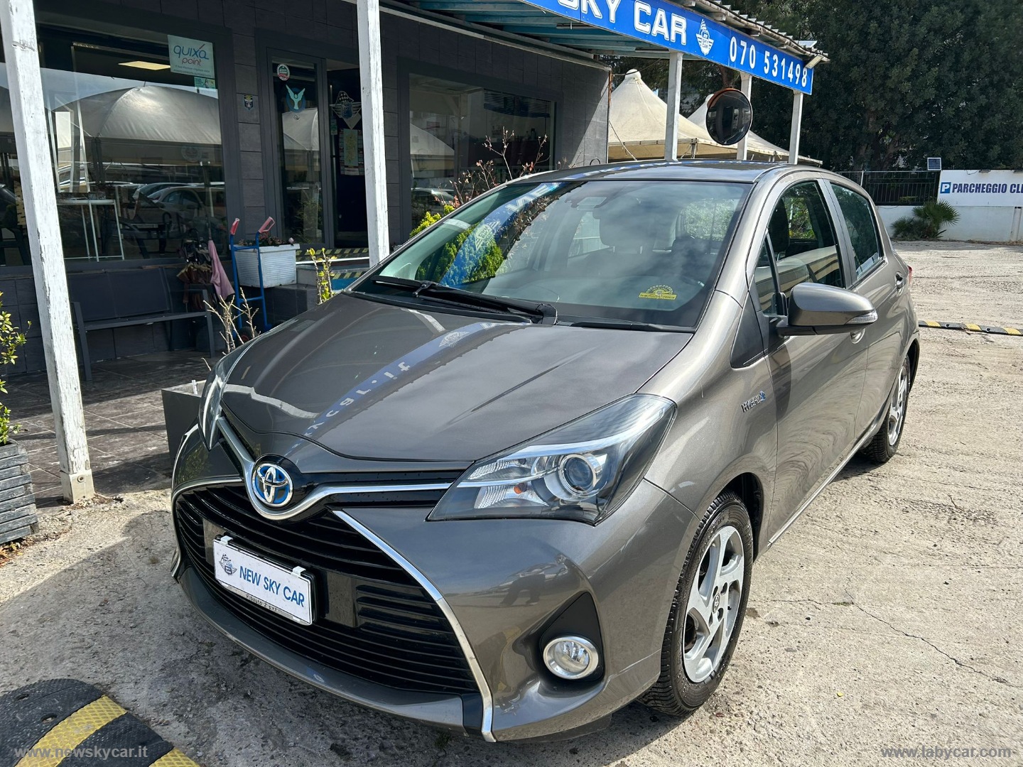 TOYOTA Yaris
