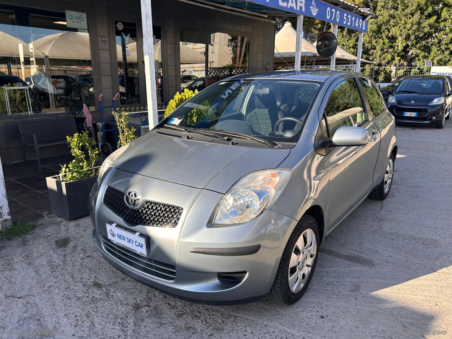 TOYOTA Yaris
