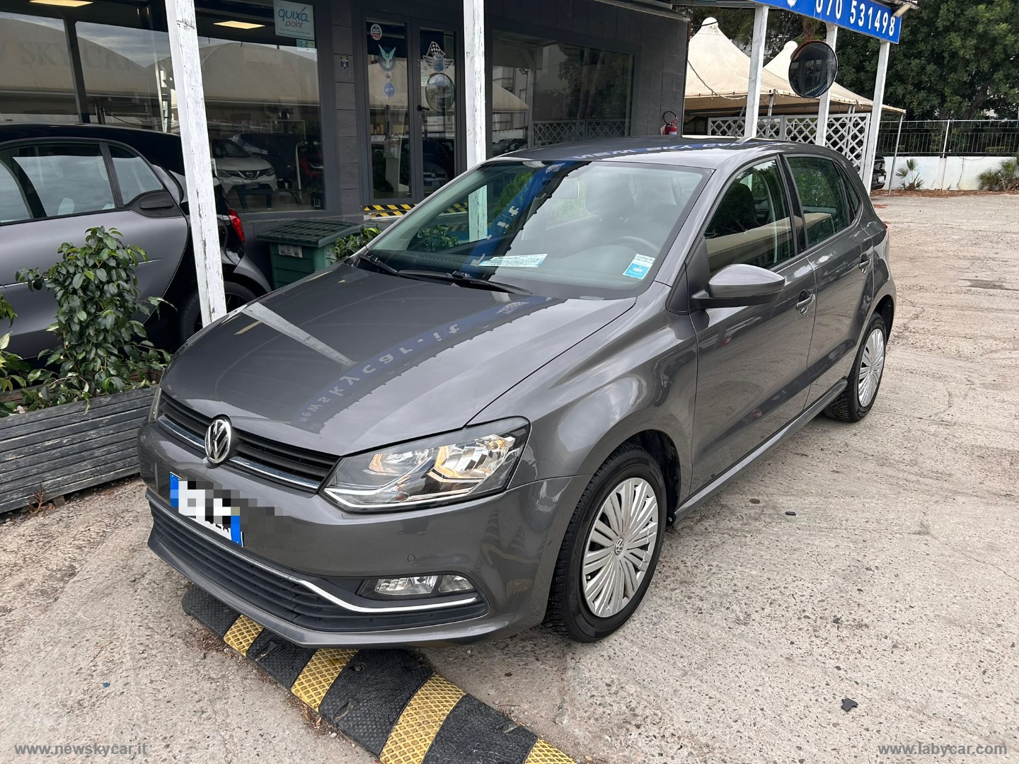 VOLKSWAGEN Polo