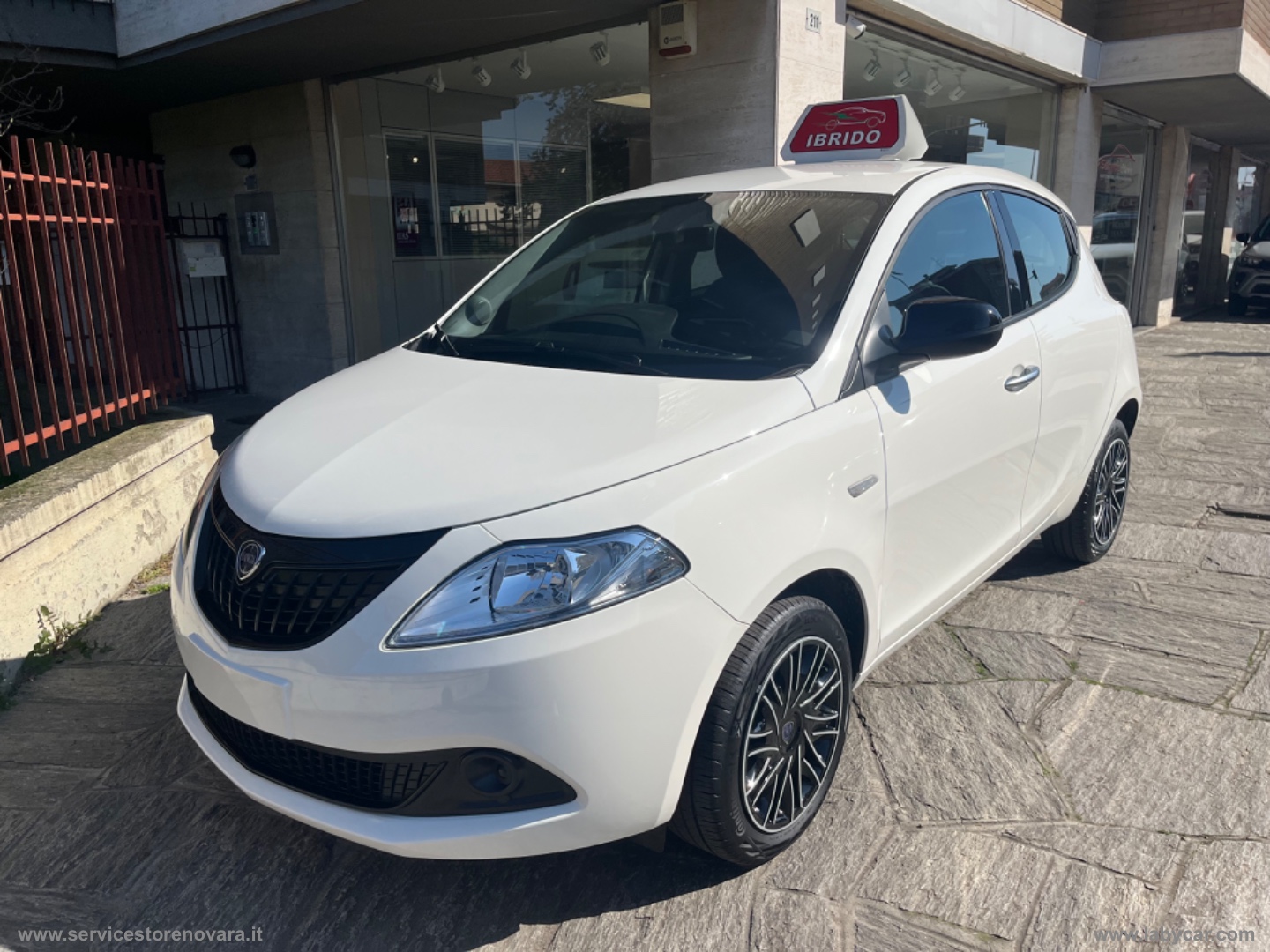 Ypsilon 1.0 FireFly 5p. S&S Hybrid Oro + CLIMA AUTOMATICO                                     
