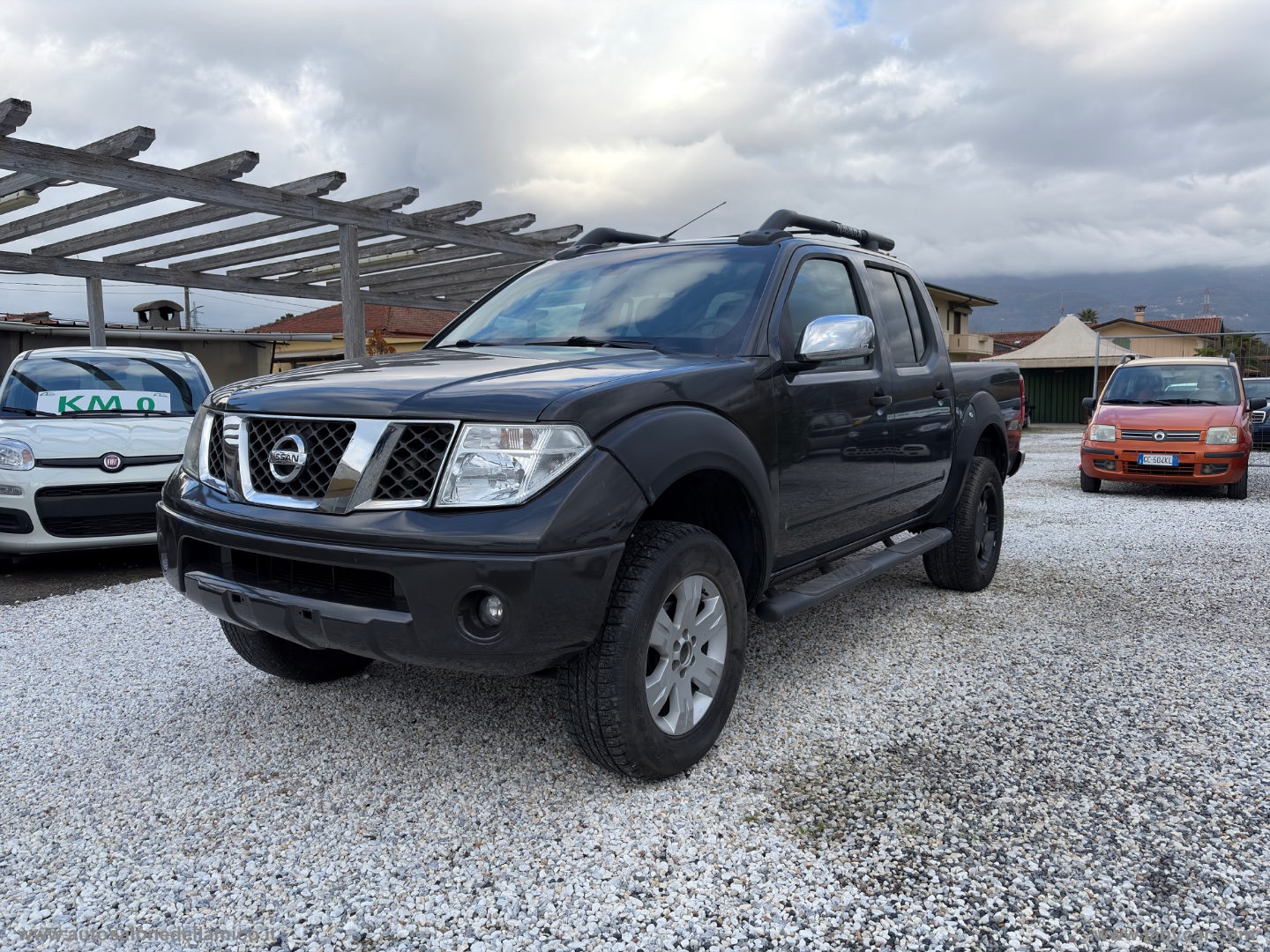NISSAN Navara