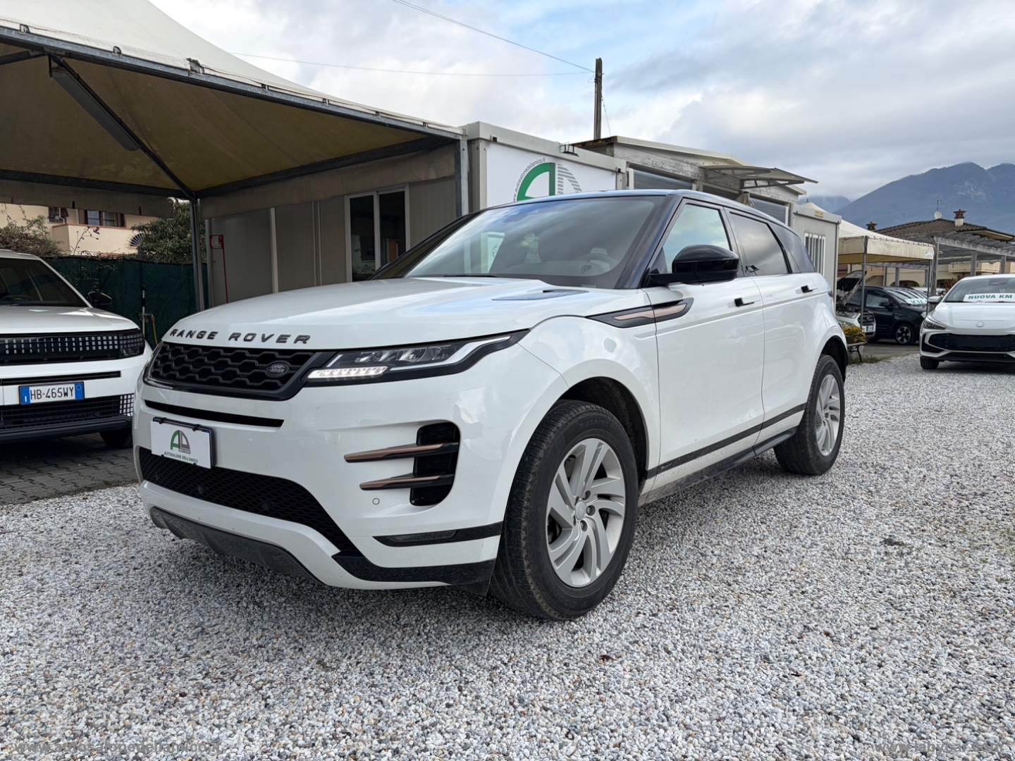 RR Evoque 2.0D L.Flw 150 AWD R-Dyn.HSE                                                        