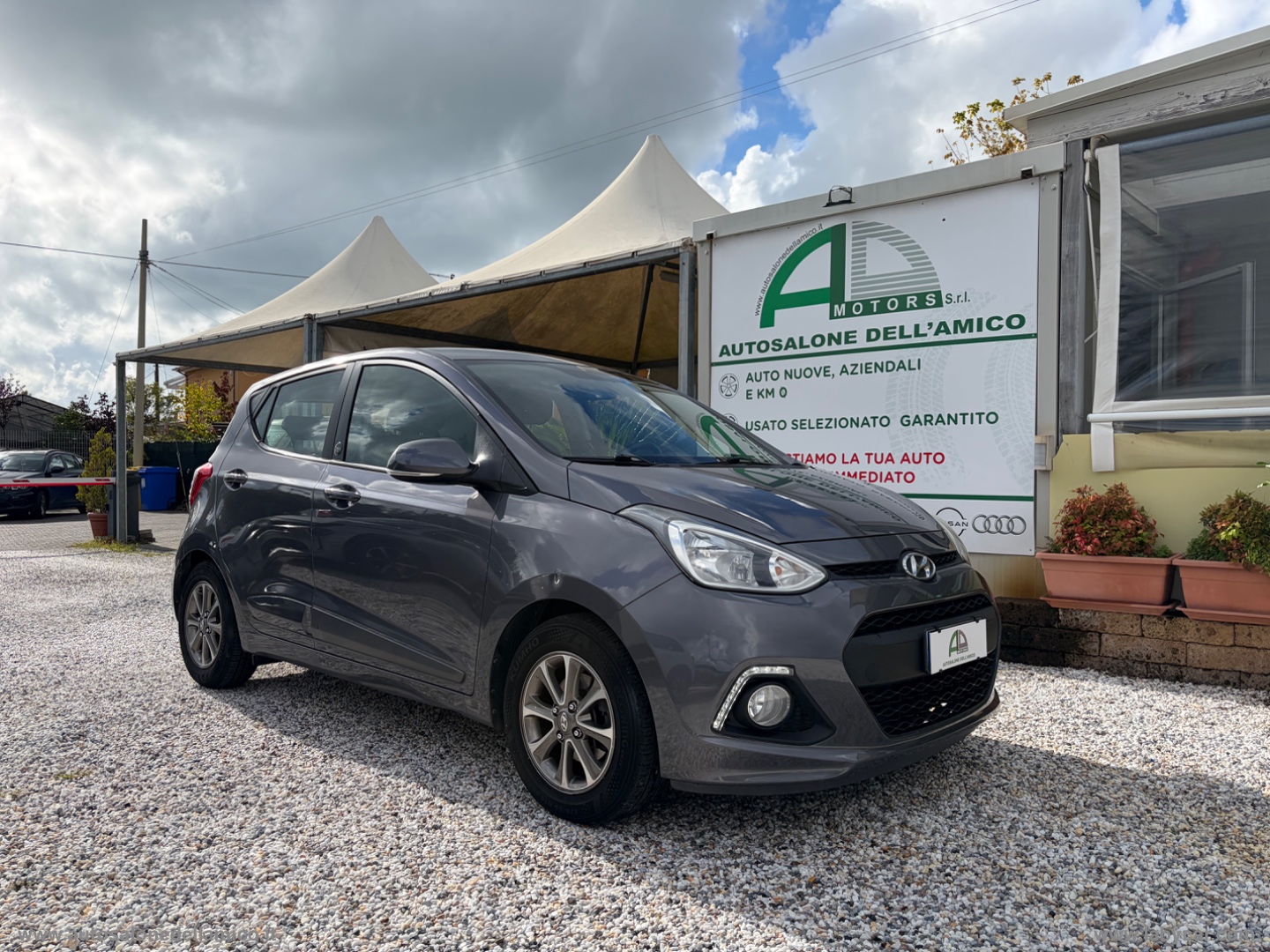 HYUNDAI i10