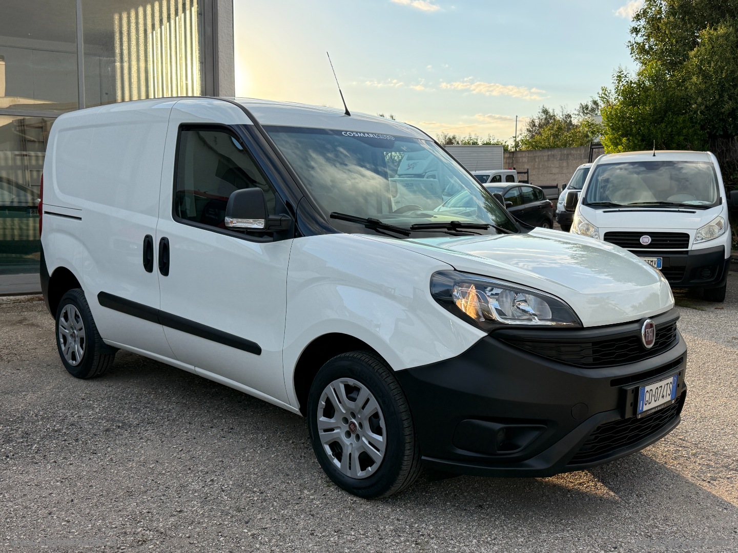 1.jpg
