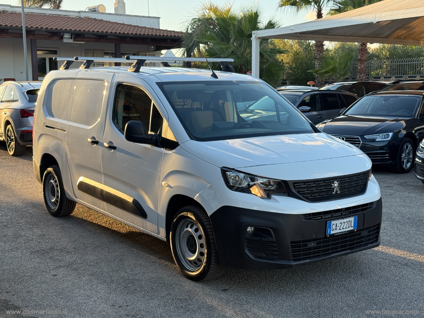 PEUGEOT Partner