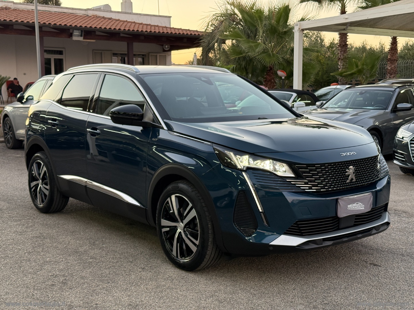 PEUGEOT 3008