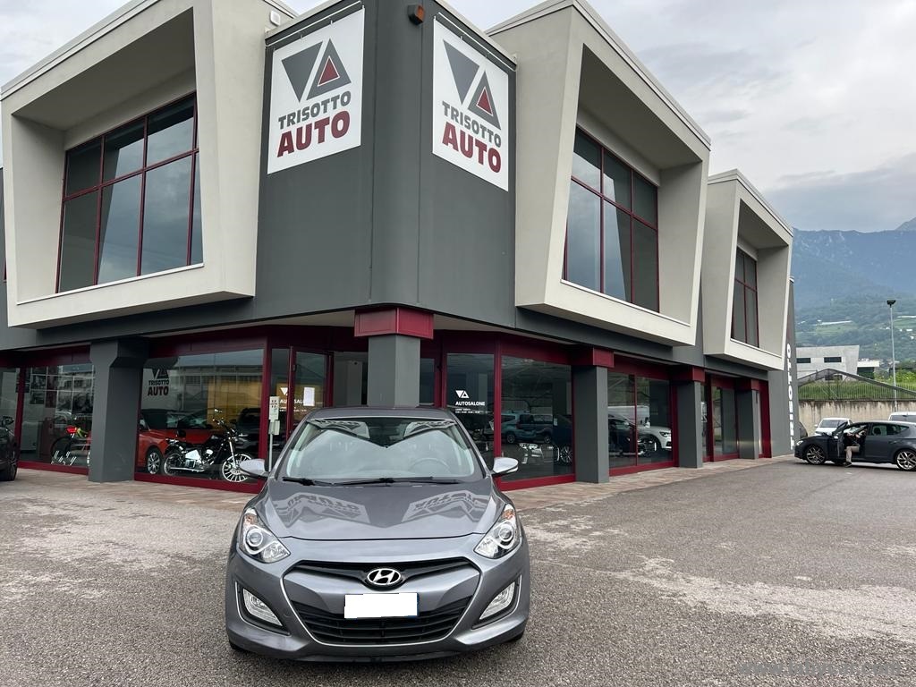 HYUNDAI i30