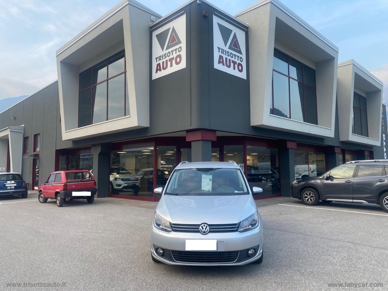 VOLKSWAGEN Touran