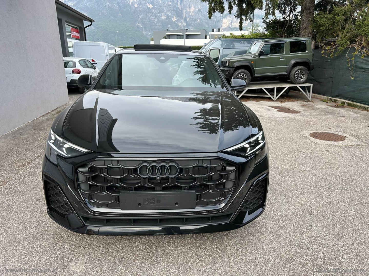 AUDI Q8