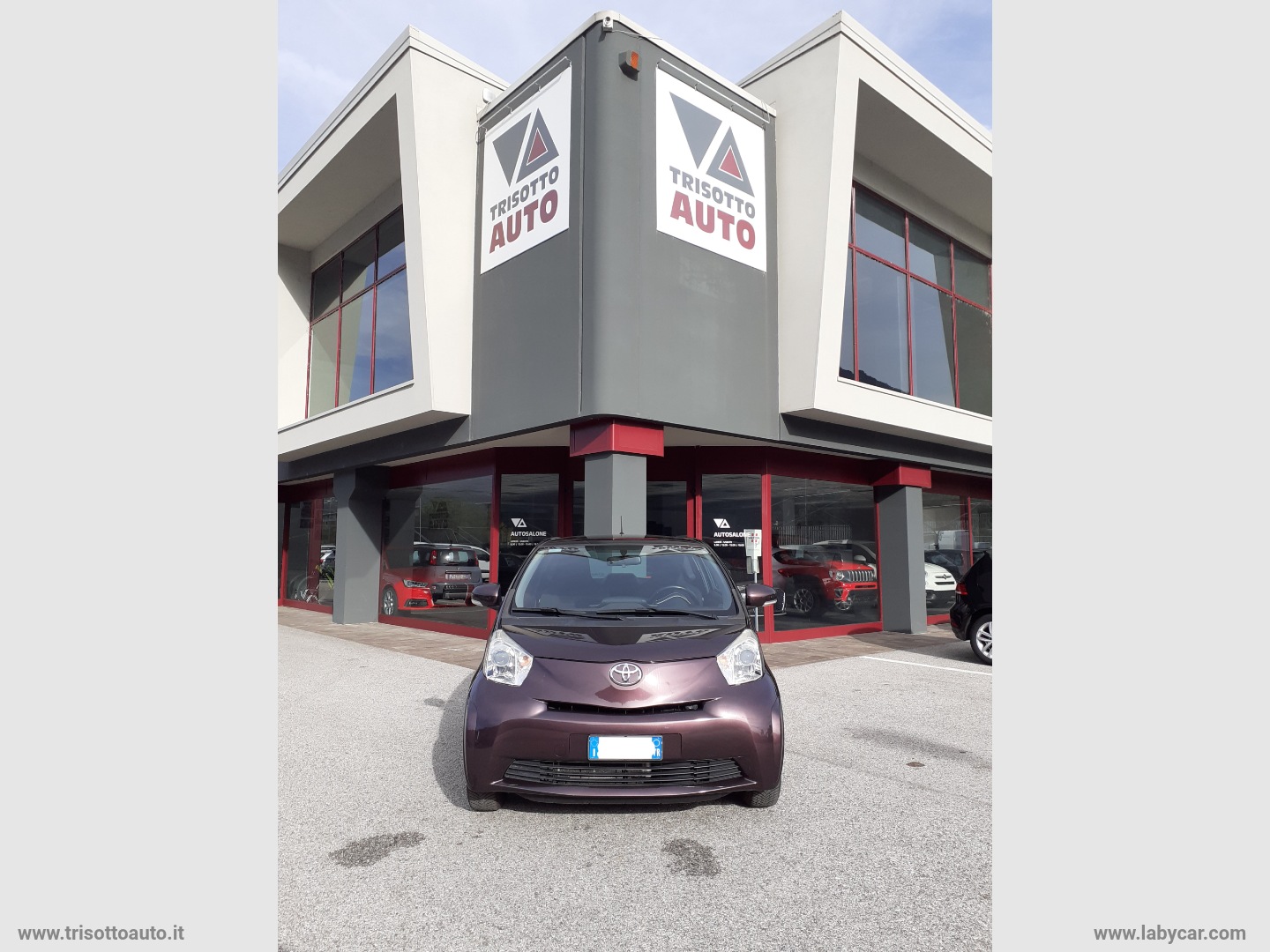 TOYOTA iQ