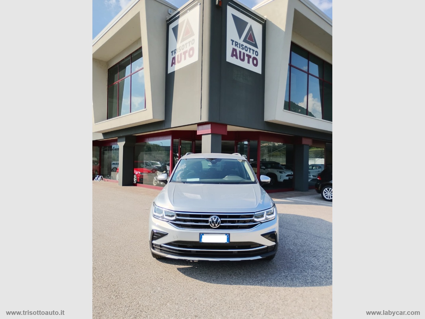 VOLKSWAGEN Tiguan