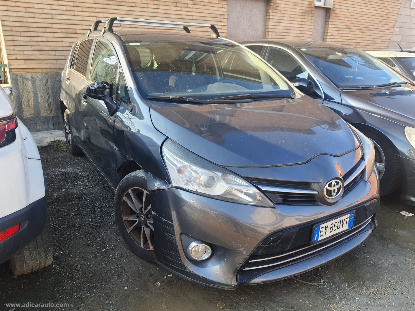 TOYOTA Verso