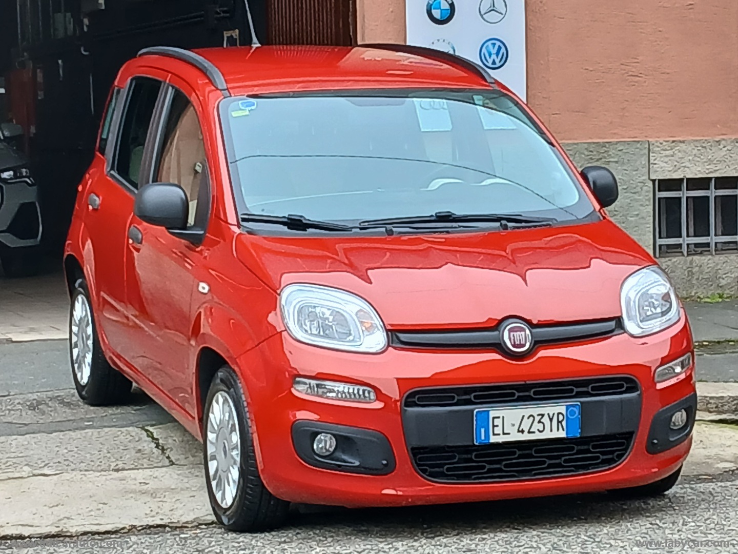 Panda 1.2 Lounge                                                        