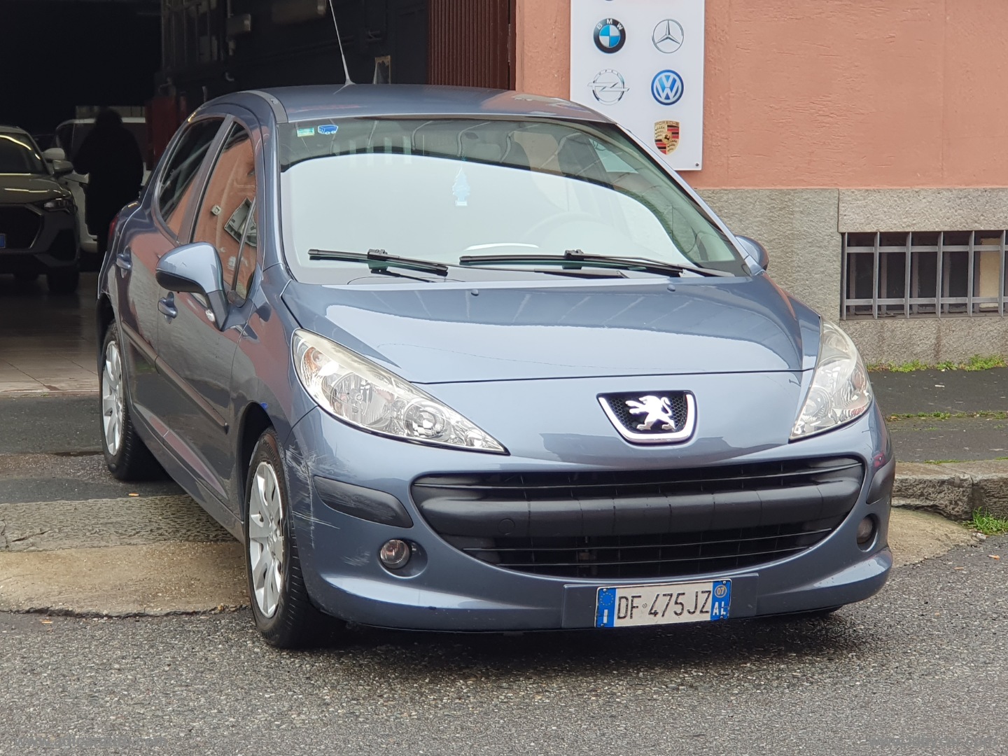 207 1.4 HDi 70 CV 5p.                                                        