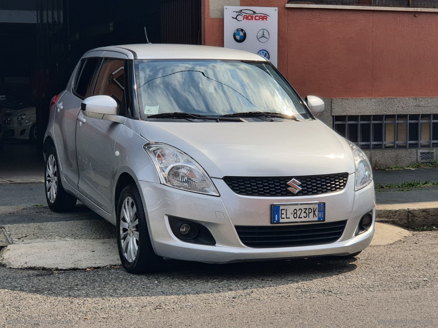 SUZUKI Swift