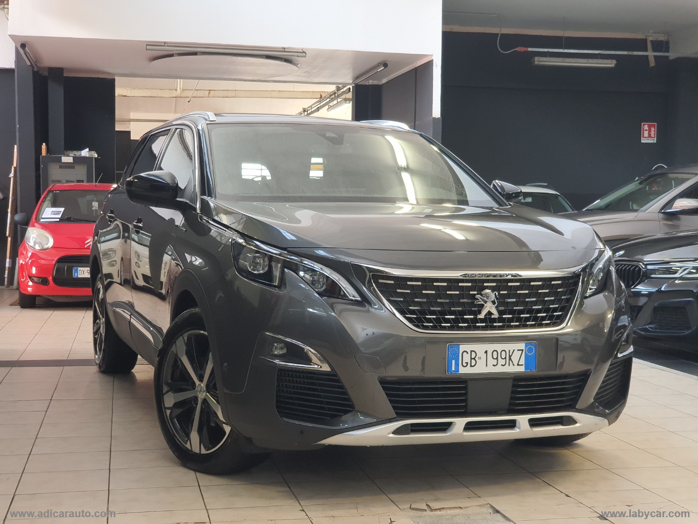 PEUGEOT 5008