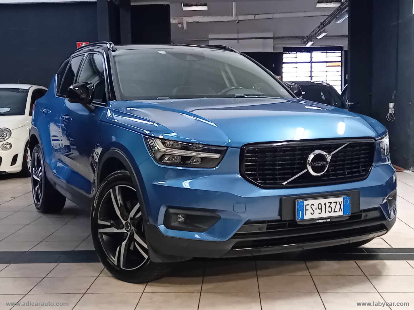 VOLVO XC40